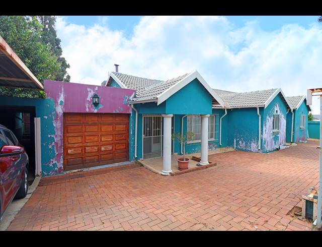 3 BEDROOM HOUSE FOR SALE IN KEW
